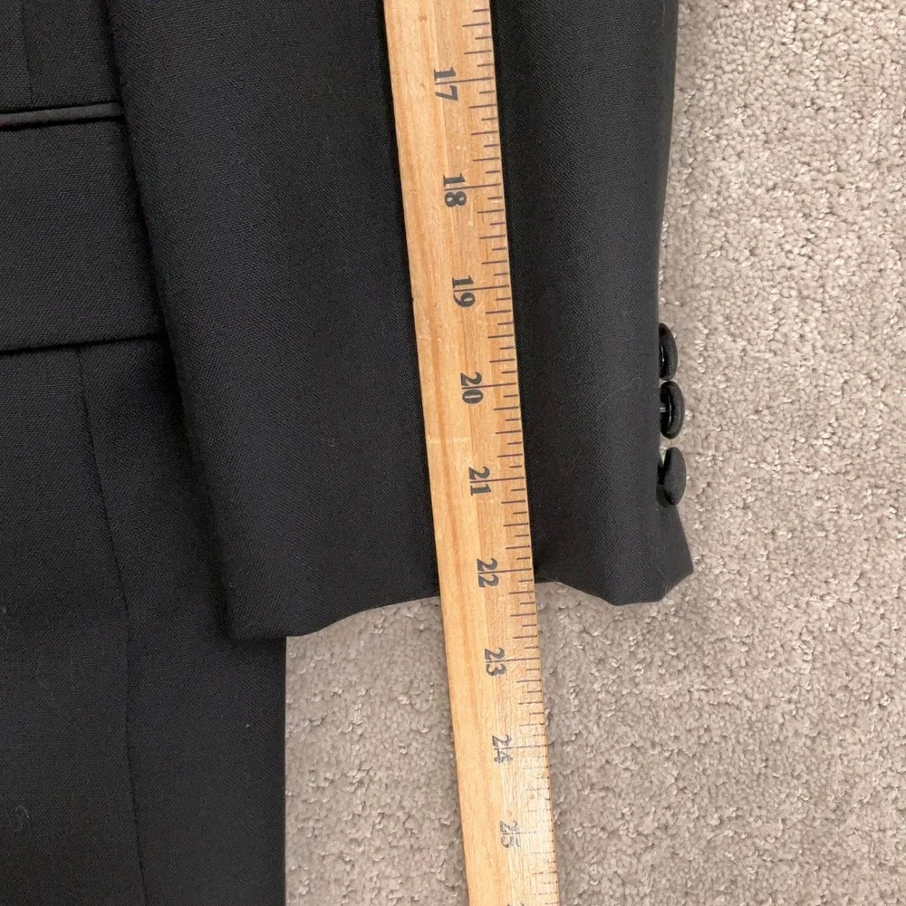 Jones New York missing top